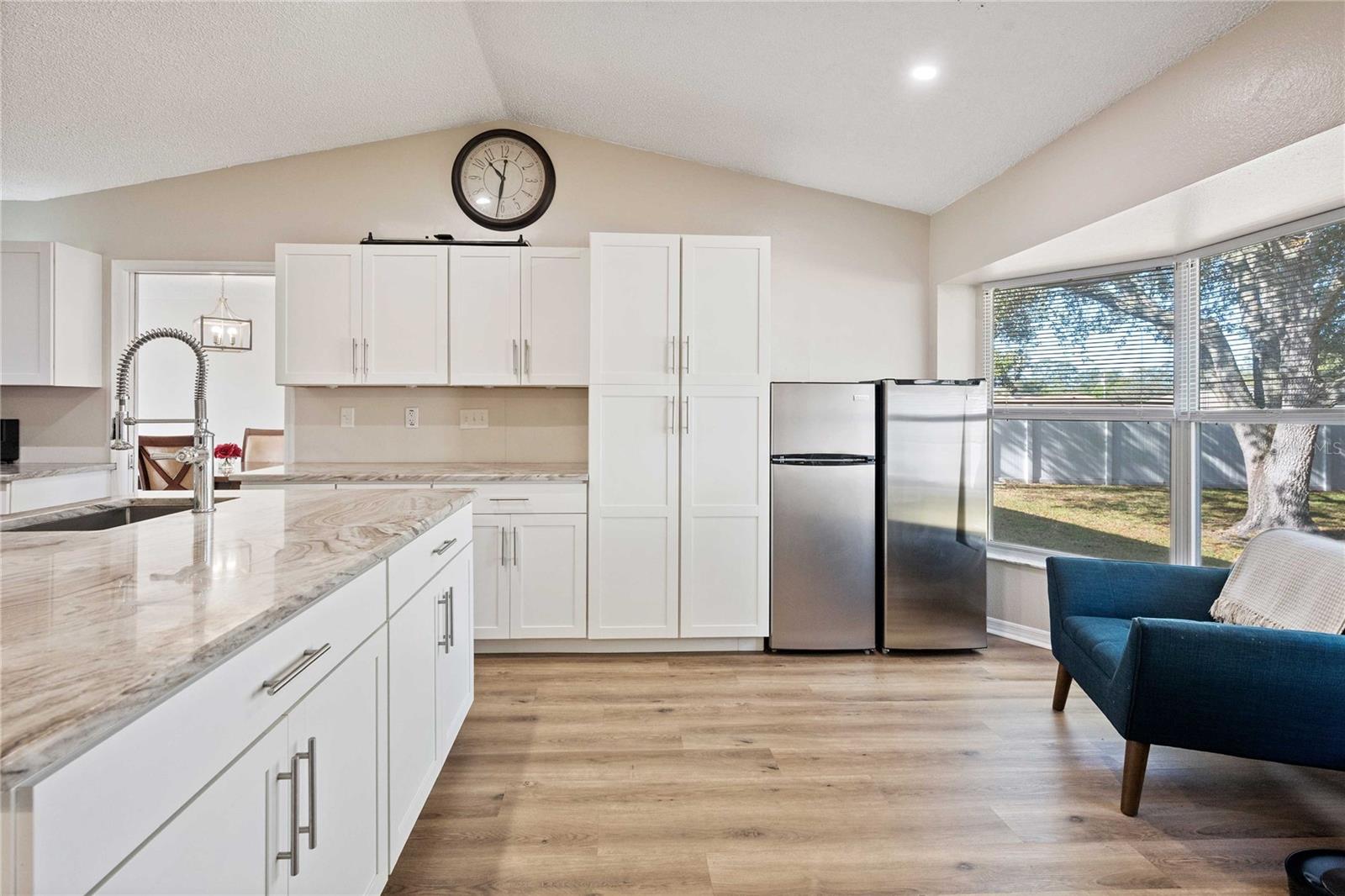 Image 18 of 33 For 13517 Coronado Drive