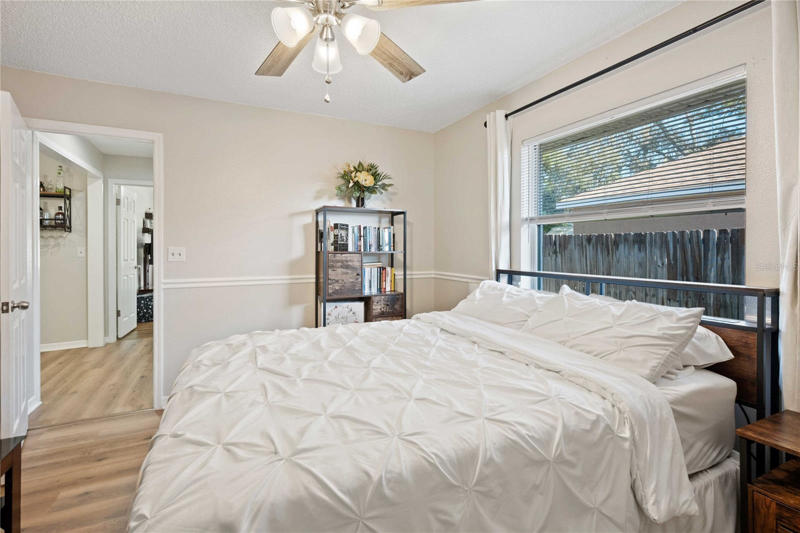 Image 26 of 33 For 13517 Coronado Drive