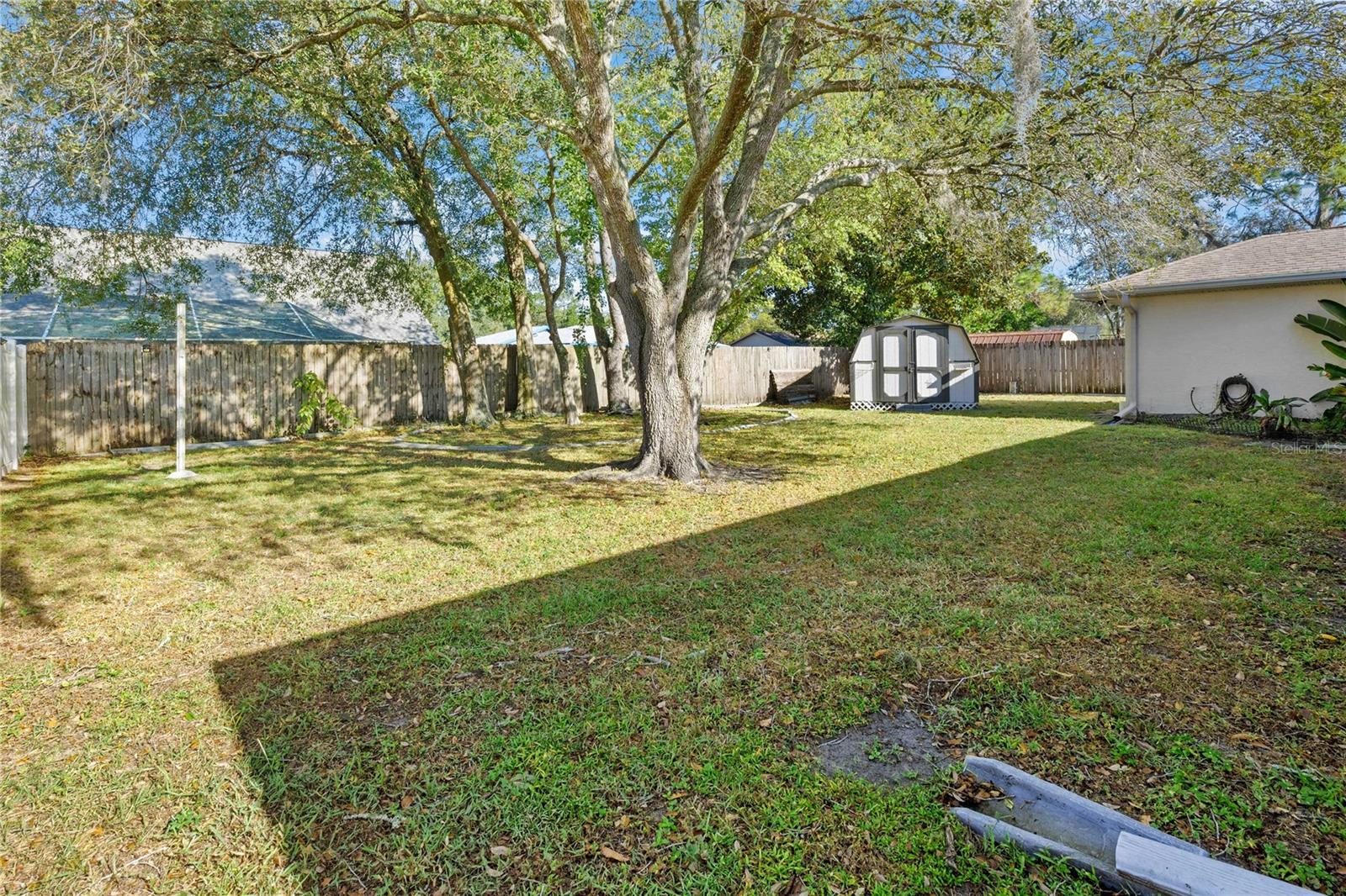 Image 29 of 33 For 13517 Coronado Drive