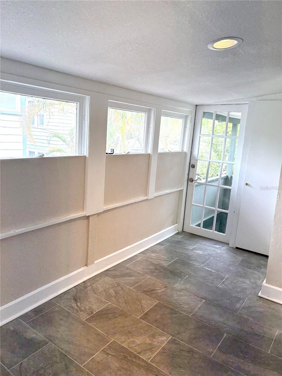 Image 18 of 22 For 2926 2nd Avenue N C