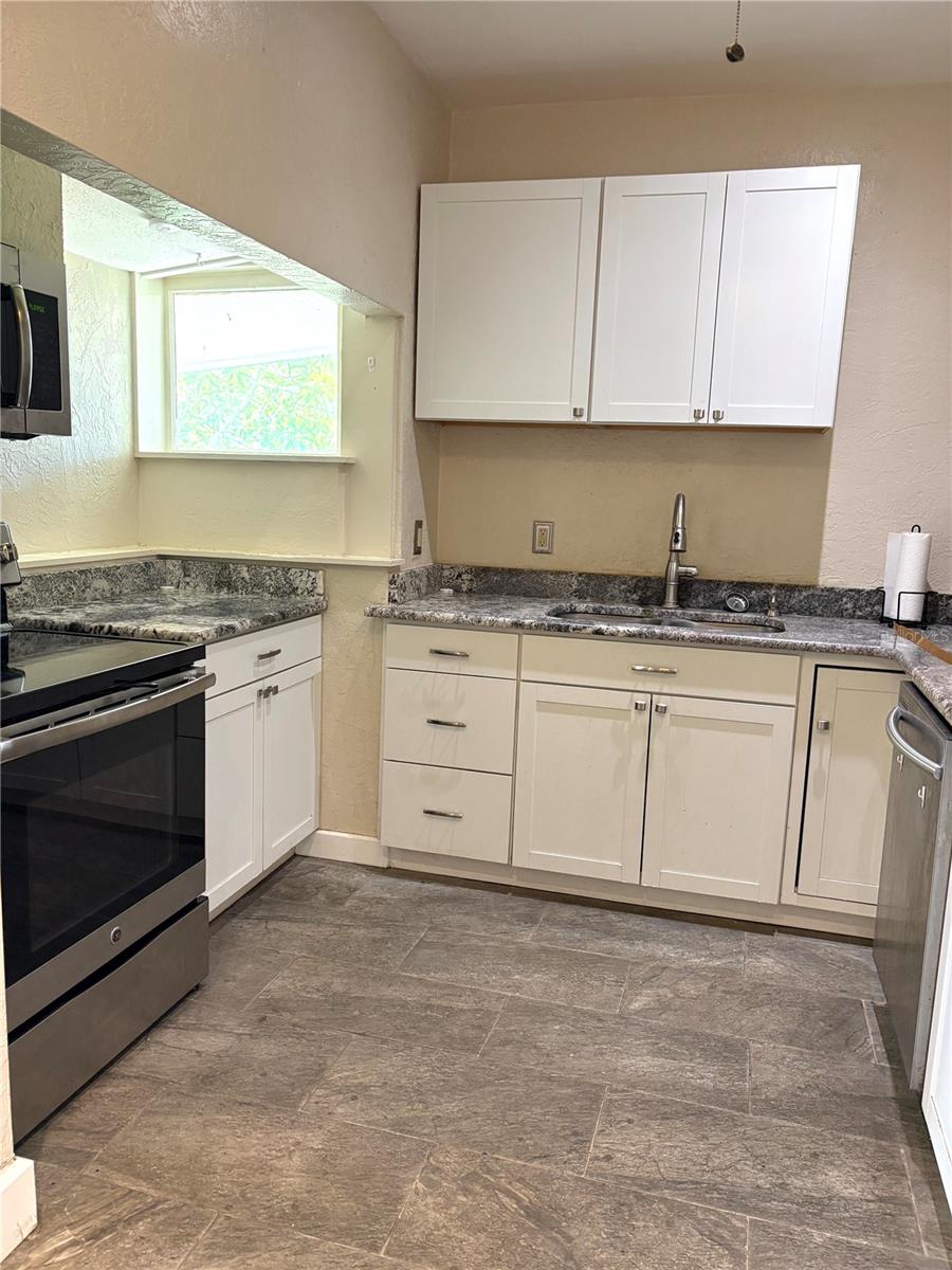 Image 2 of 22 For 2926 2nd Avenue N C