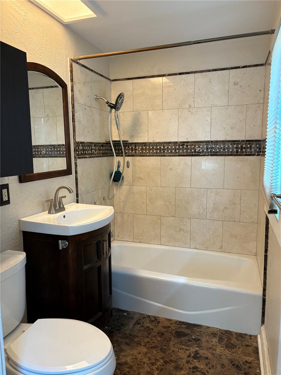 Image 5 of 22 For 2926 2nd Avenue N C