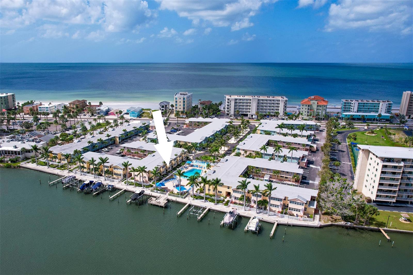 Image 11 of 17 For 19417 Gulf Boulevard A103