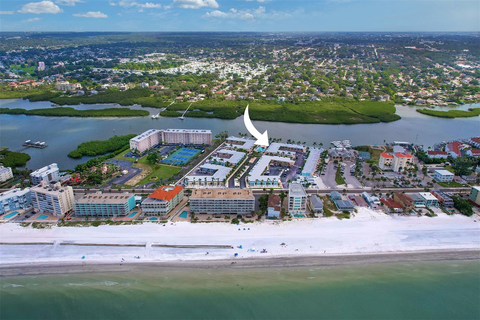 Image 13 of 17 For 19417 Gulf Boulevard A103