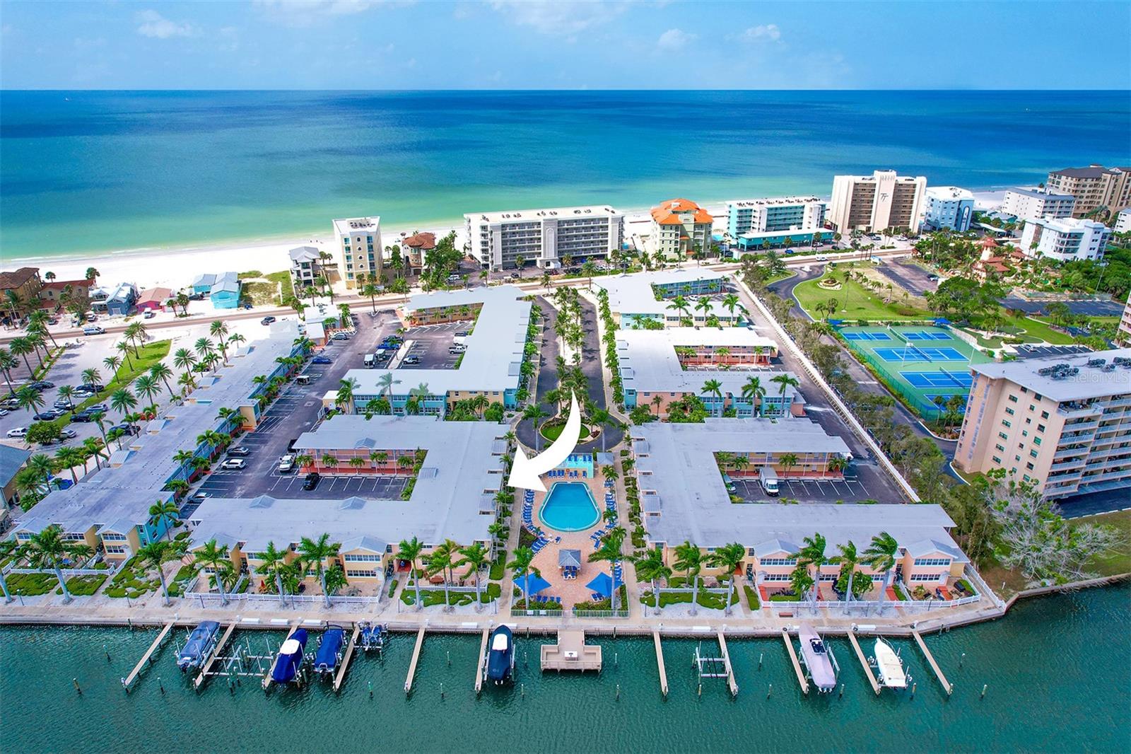 Image 3 of 17 For 19417 Gulf Boulevard A103