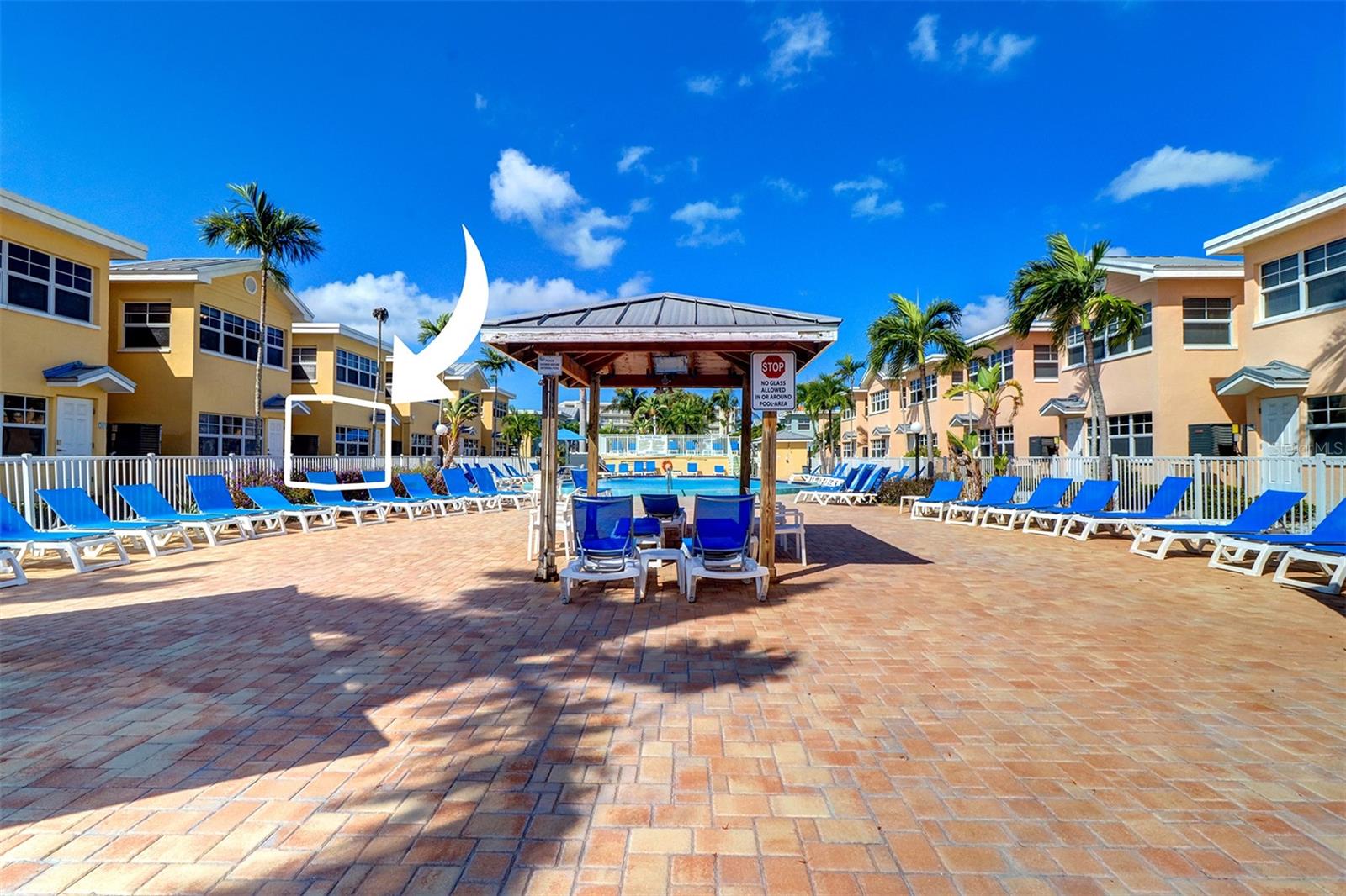 Image 4 of 17 For 19417 Gulf Boulevard A103