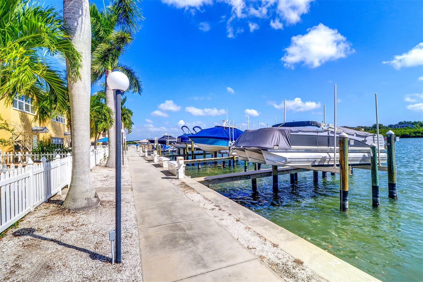 Image 7 of 17 For 19417 Gulf Boulevard A103