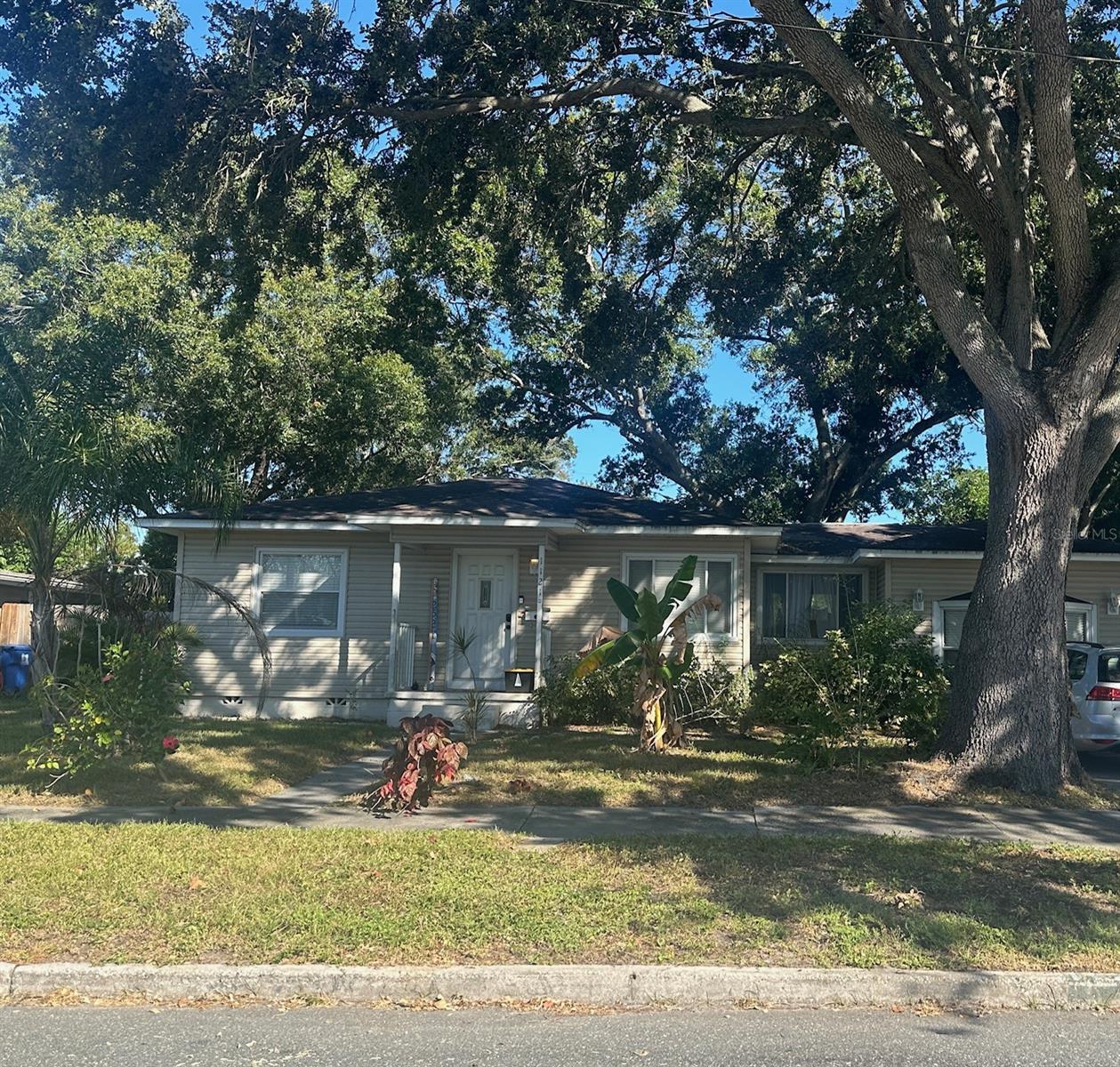 Image 4 of 6 For 1121 51st Avenue N