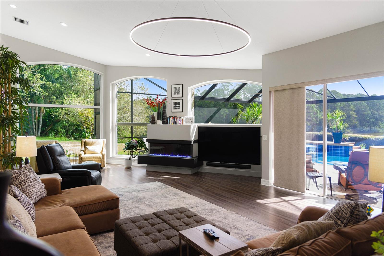 Image 19 of 84 For 2151 Diamond Court