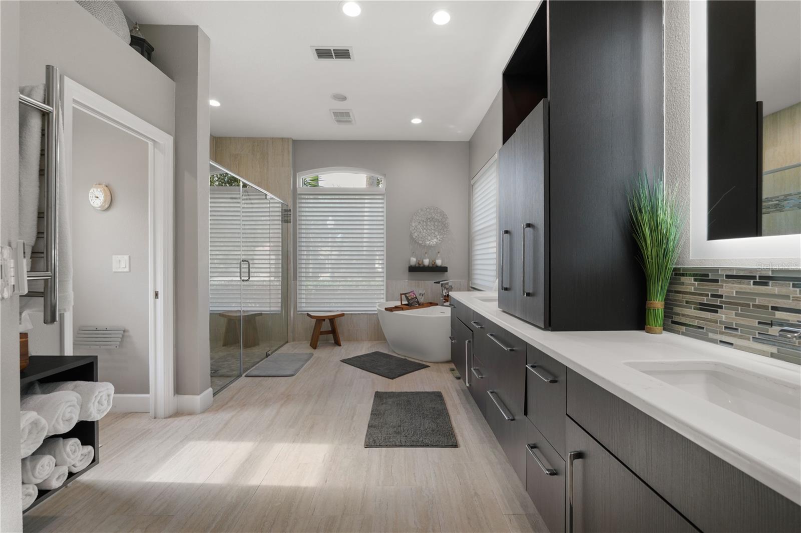 Image 27 of 84 For 2151 Diamond Court