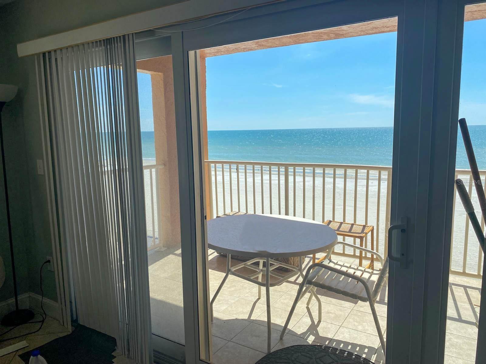 Image 10 of 27 For 18610 Gulf Boulevard 203