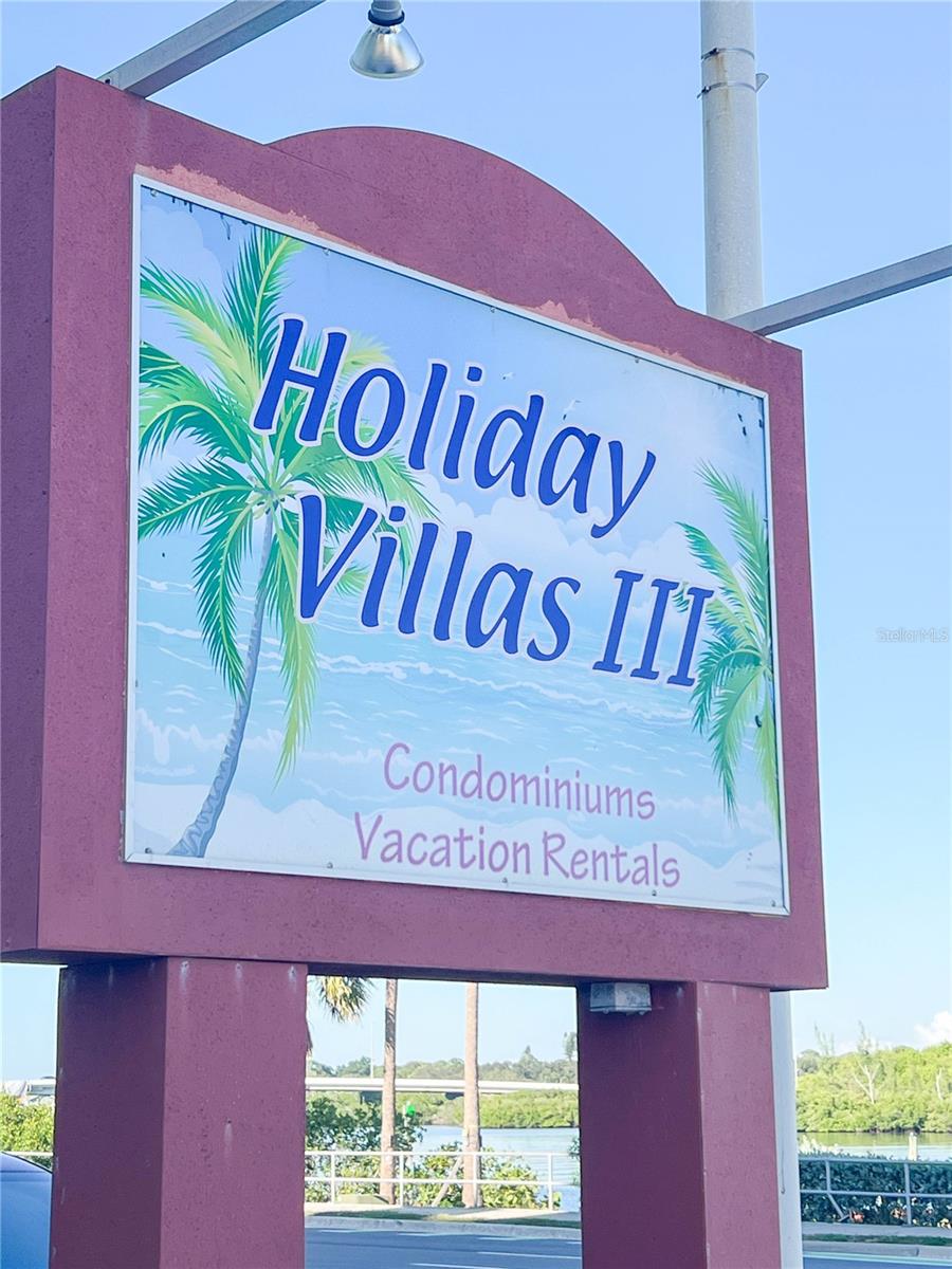 Image 25 of 27 For 18610 Gulf Boulevard 203