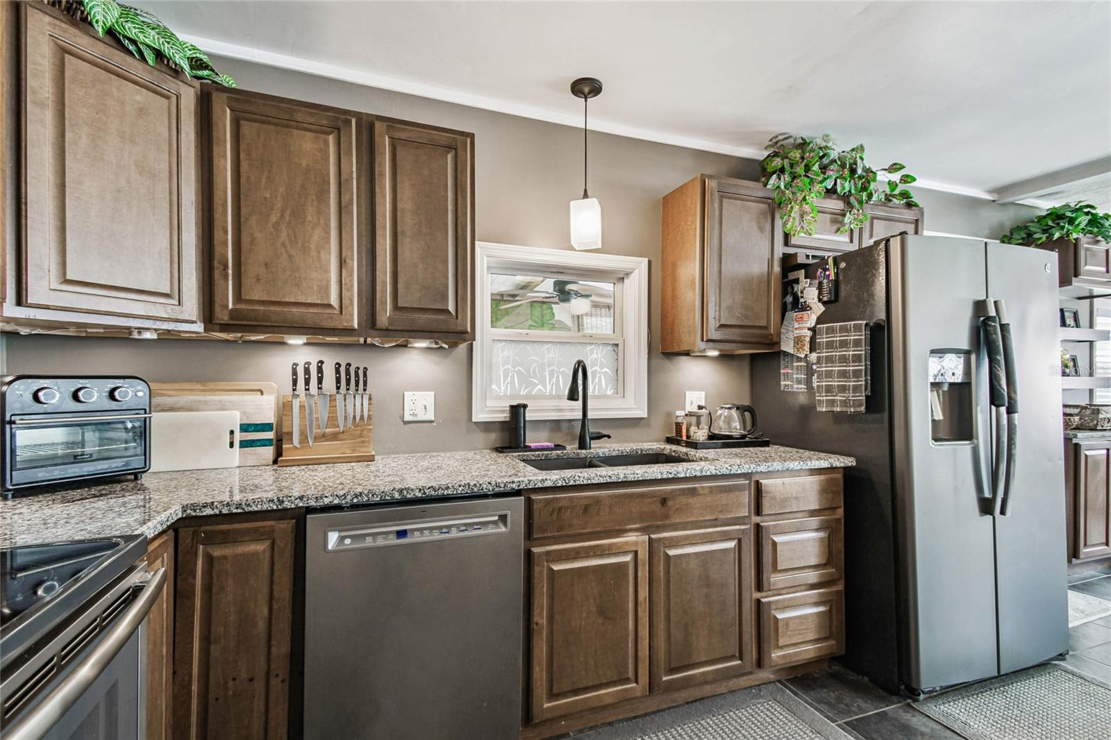 Image 15 of 69 For 209 52nd Avenue Plaza E