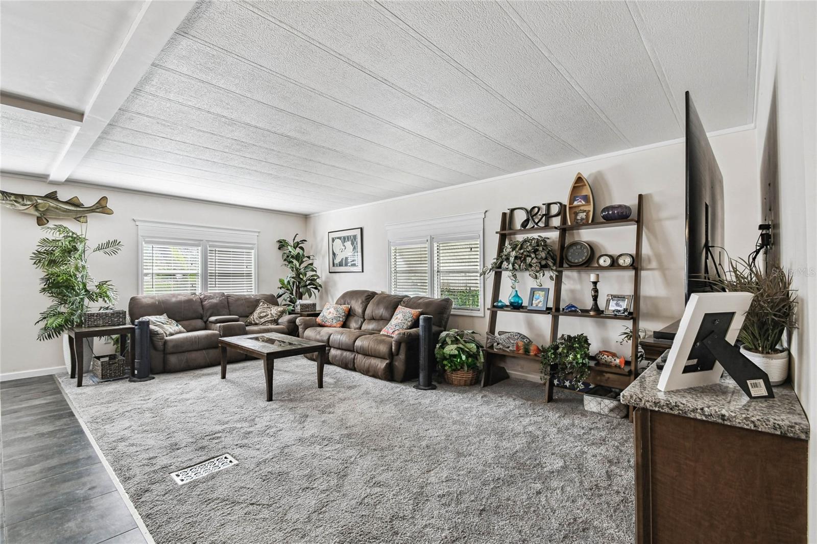 Image 22 of 69 For 209 52nd Avenue Plaza E