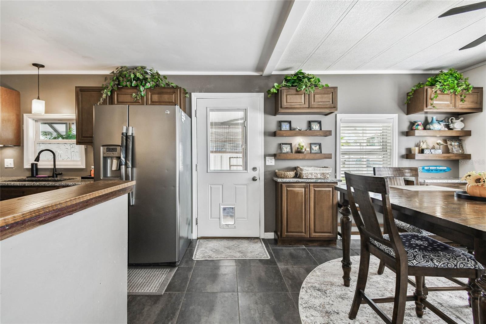 Image 26 of 69 For 209 52nd Avenue Plaza E