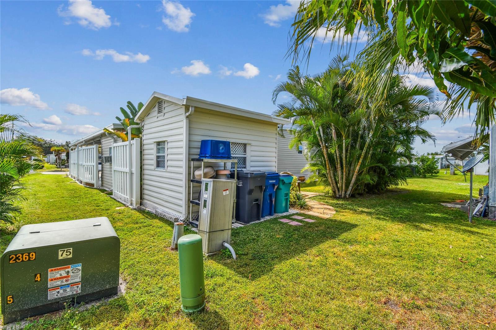 Image 43 of 69 For 209 52nd Avenue Plaza E