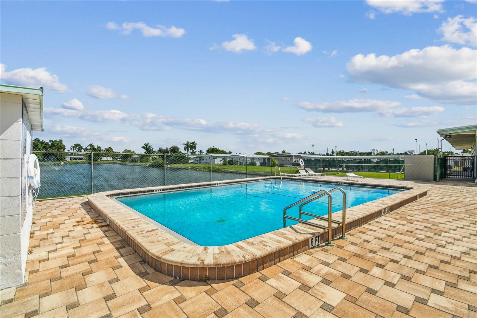 Image 58 of 69 For 209 52nd Avenue Plaza E