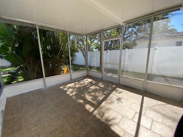 Image 20 of 23 For 1702 Bayou Grande Boulevard Ne