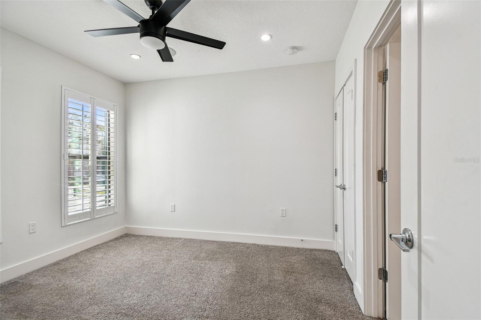 Image 13 of 44 For 946 Highland Avenue 10