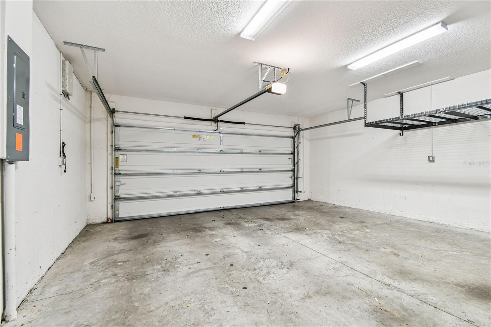 Image 18 of 44 For 946 Highland Avenue 10