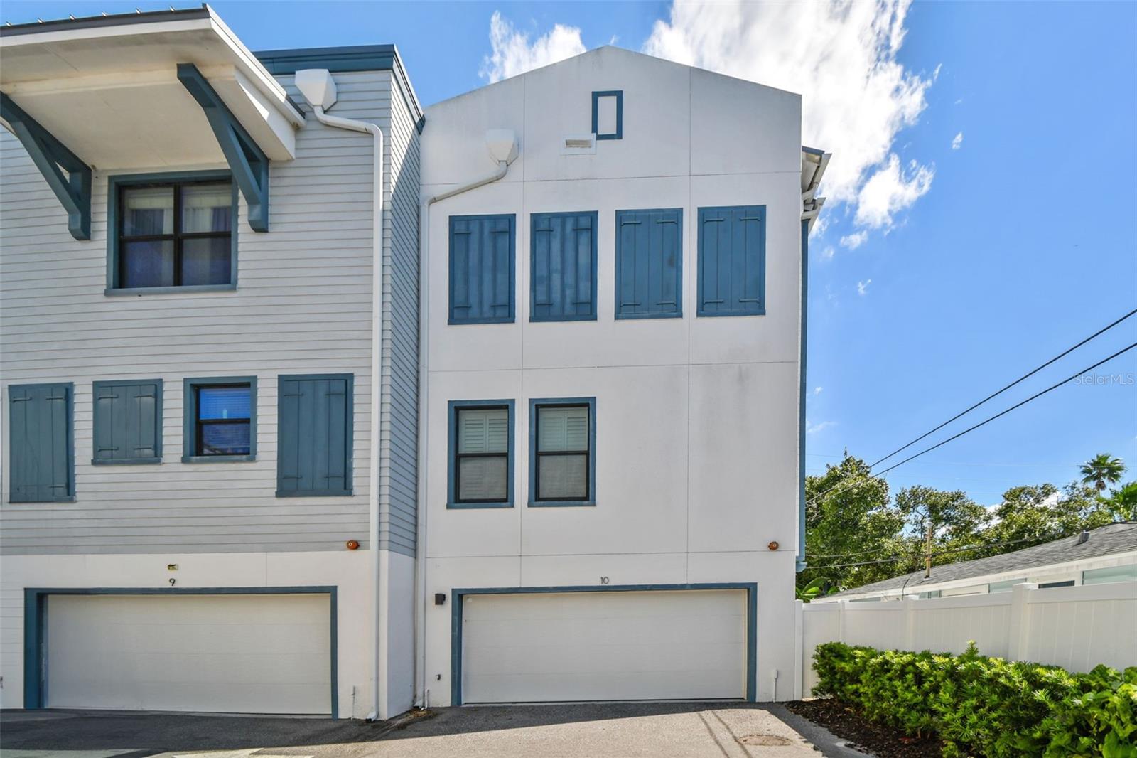 Image 3 of 44 For 946 Highland Avenue 10