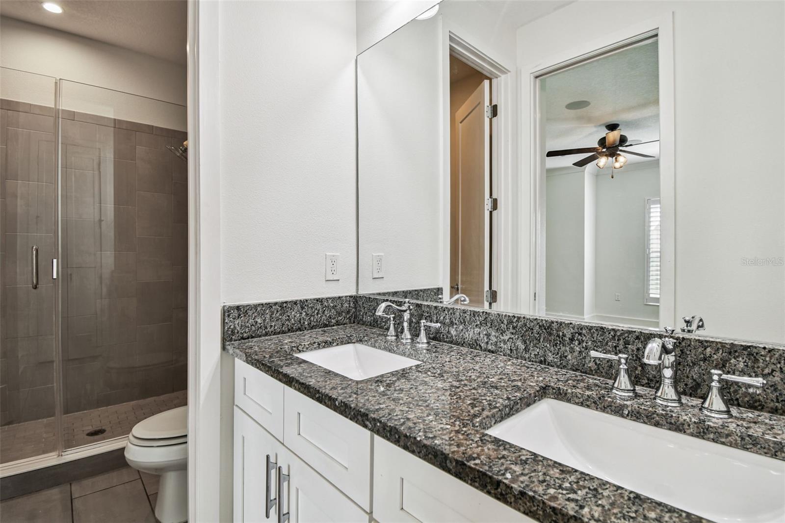 Image 35 of 44 For 946 Highland Avenue 10