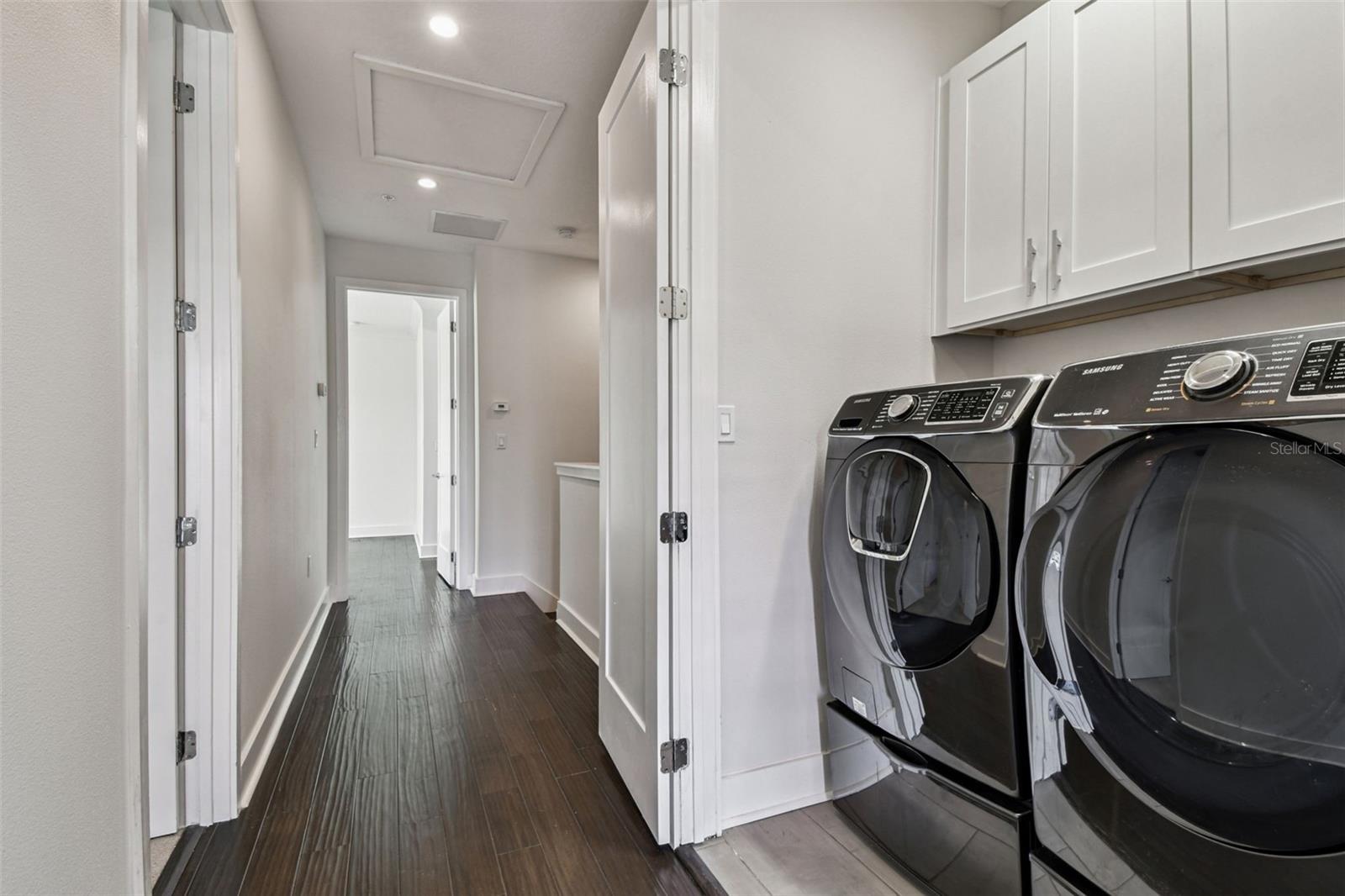 Image 37 of 44 For 946 Highland Avenue 10