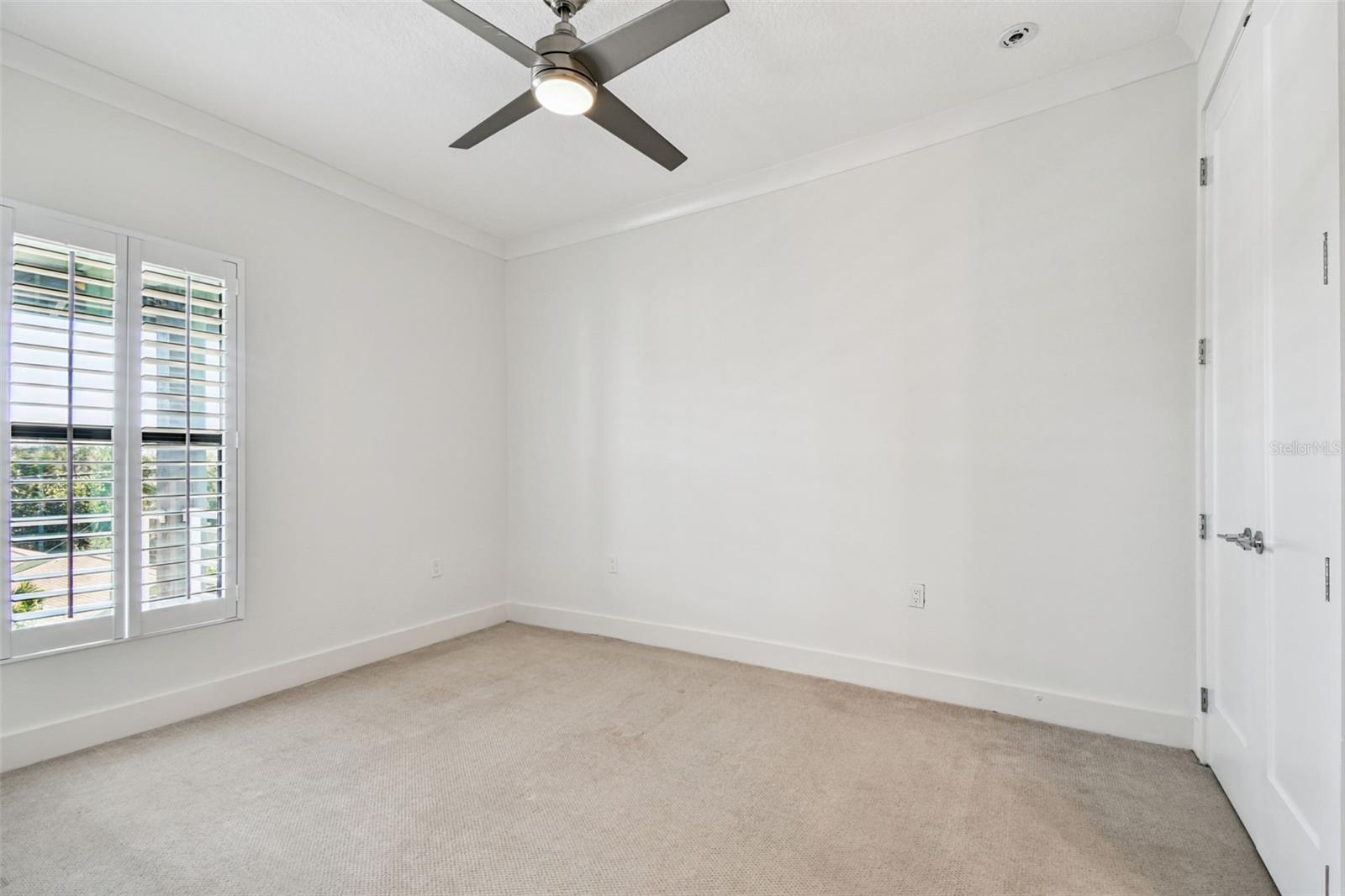 Image 38 of 44 For 946 Highland Avenue 10