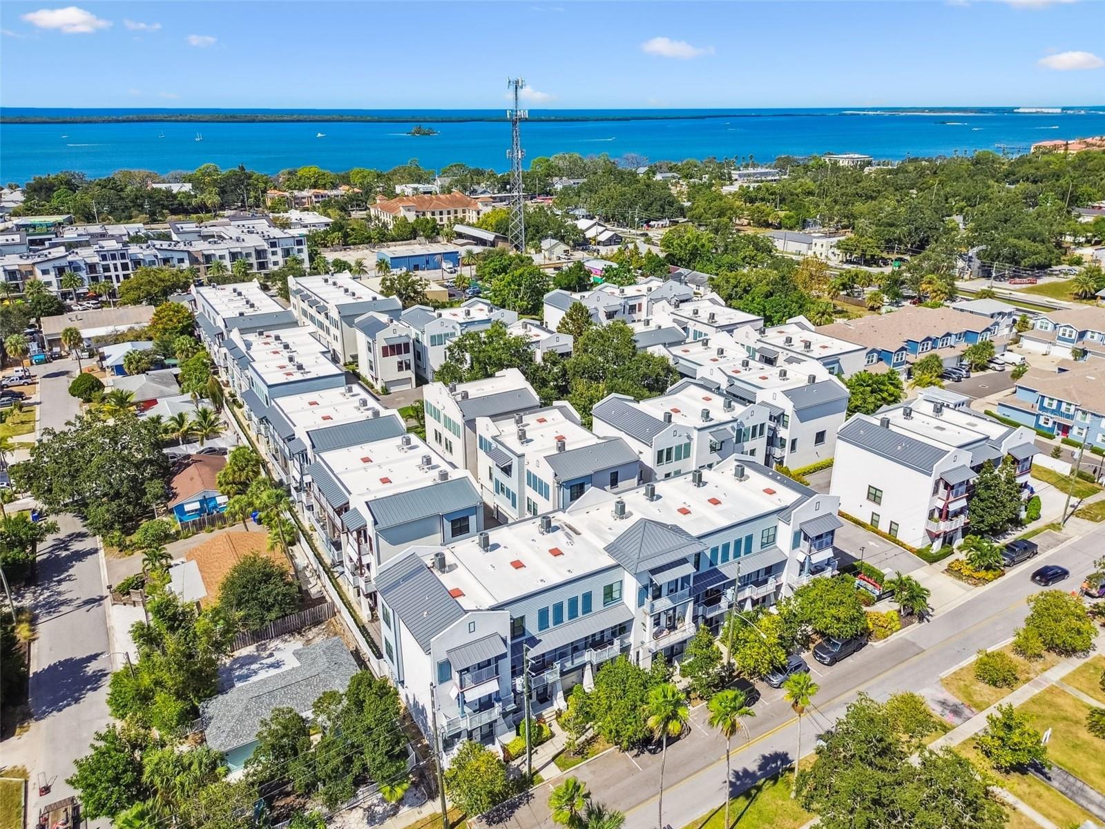 Image 4 of 44 For 946 Highland Avenue 10