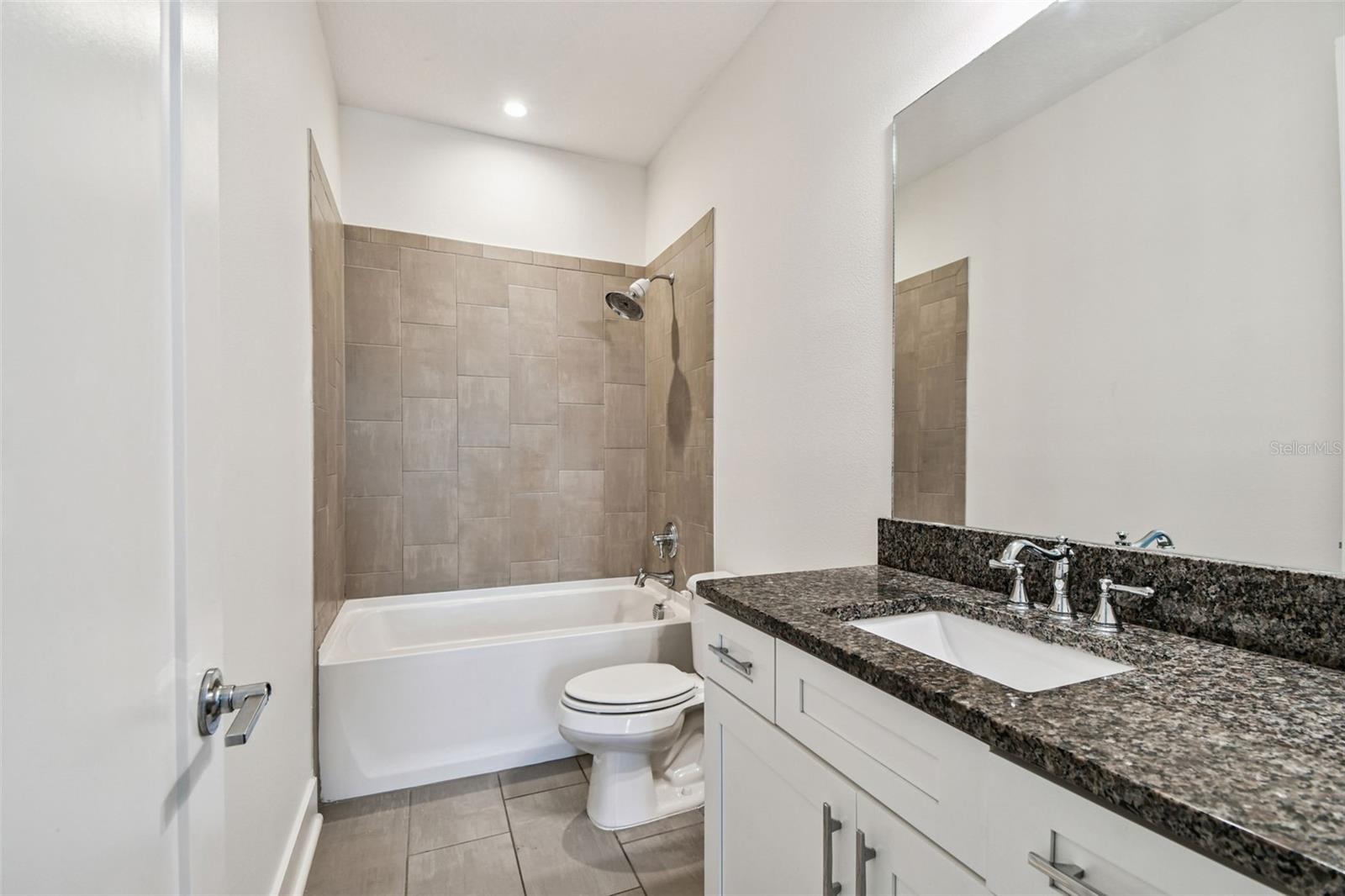 Image 40 of 44 For 946 Highland Avenue 10