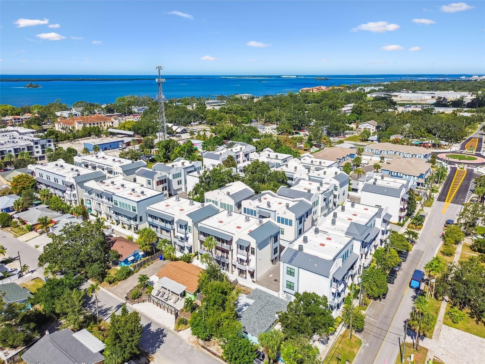 Image 5 of 44 For 946 Highland Avenue 10