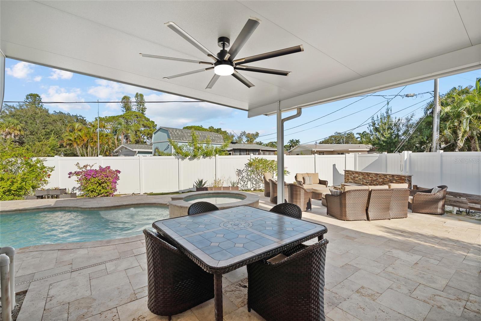 Image 25 of 40 For 4681 Shore Acres Boulevard Ne