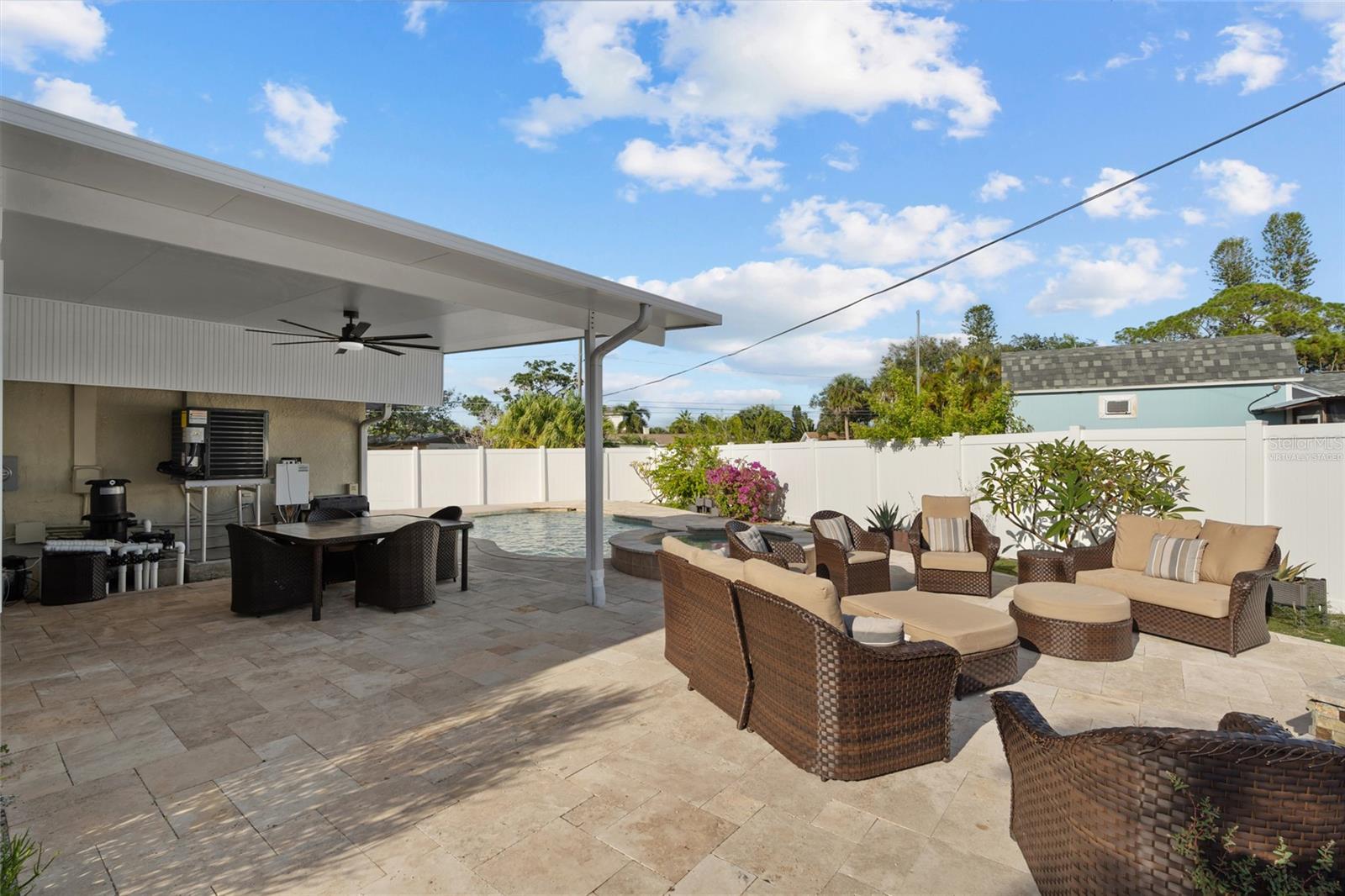 Image 27 of 40 For 4681 Shore Acres Boulevard Ne