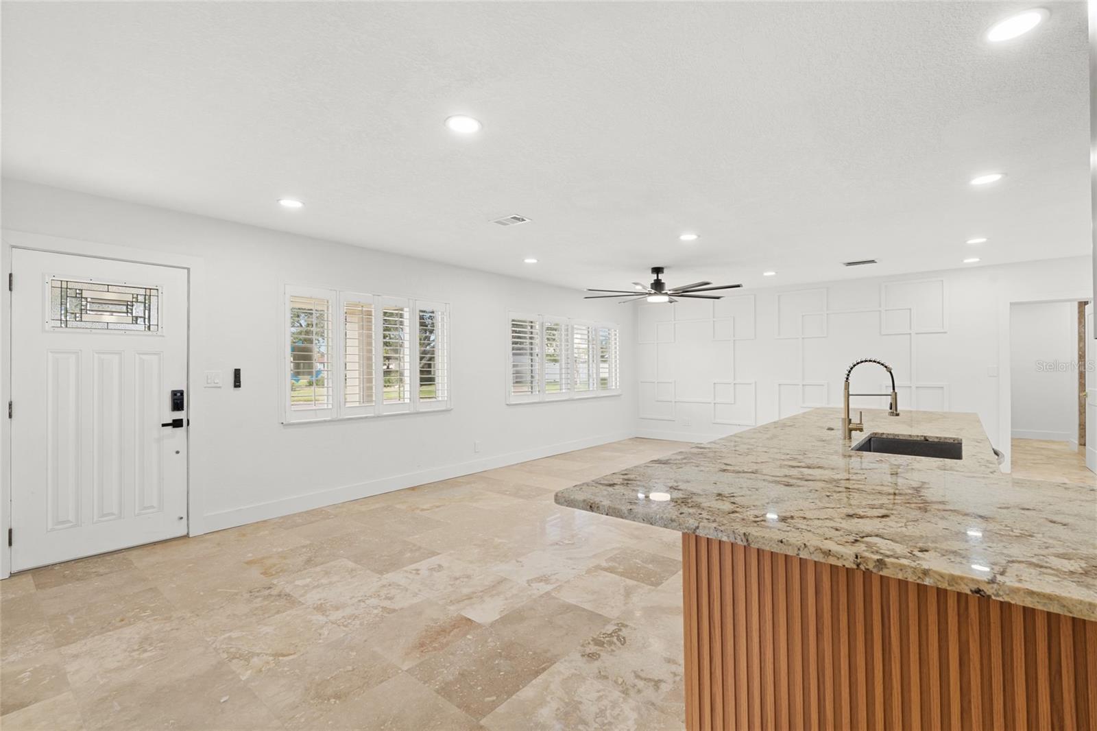 Image 6 of 40 For 4681 Shore Acres Boulevard Ne