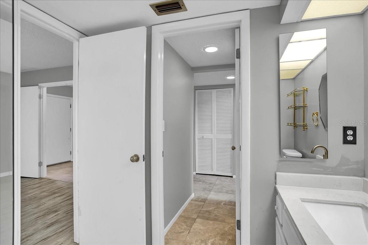 Image 14 of 62 For 13300 Indian Rocks Road 103