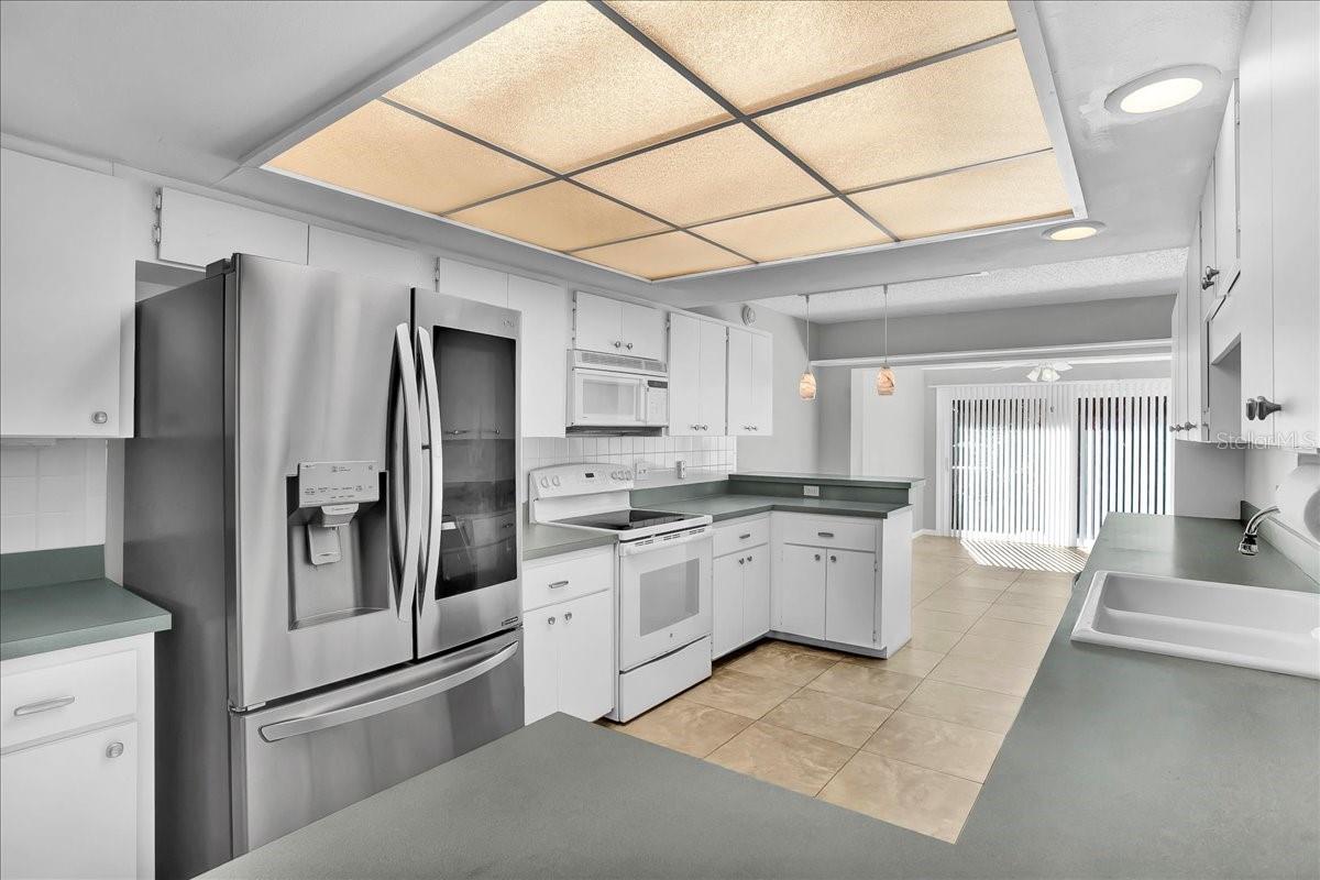 Image 23 of 62 For 13300 Indian Rocks Road 103