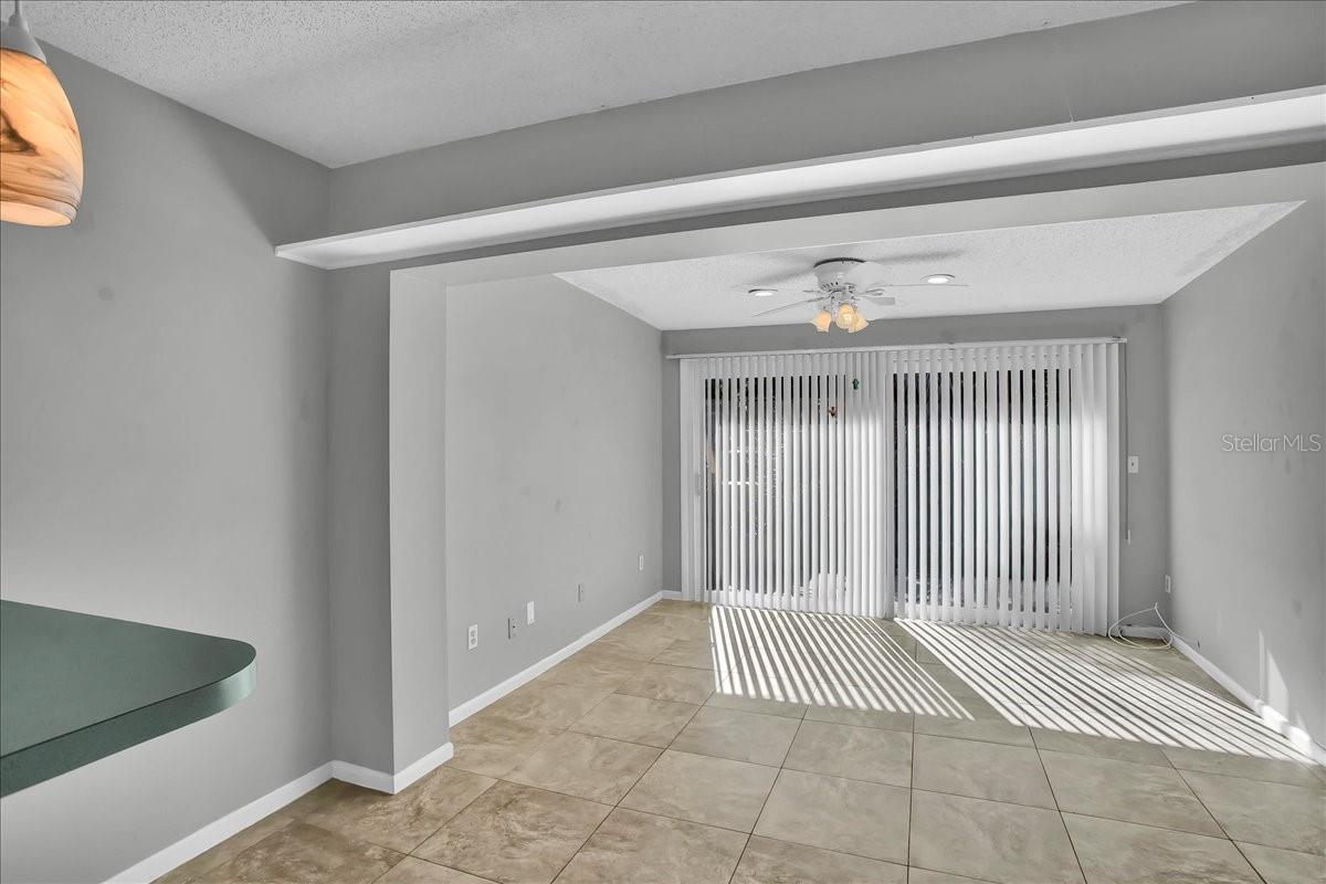 Image 27 of 62 For 13300 Indian Rocks Road 103