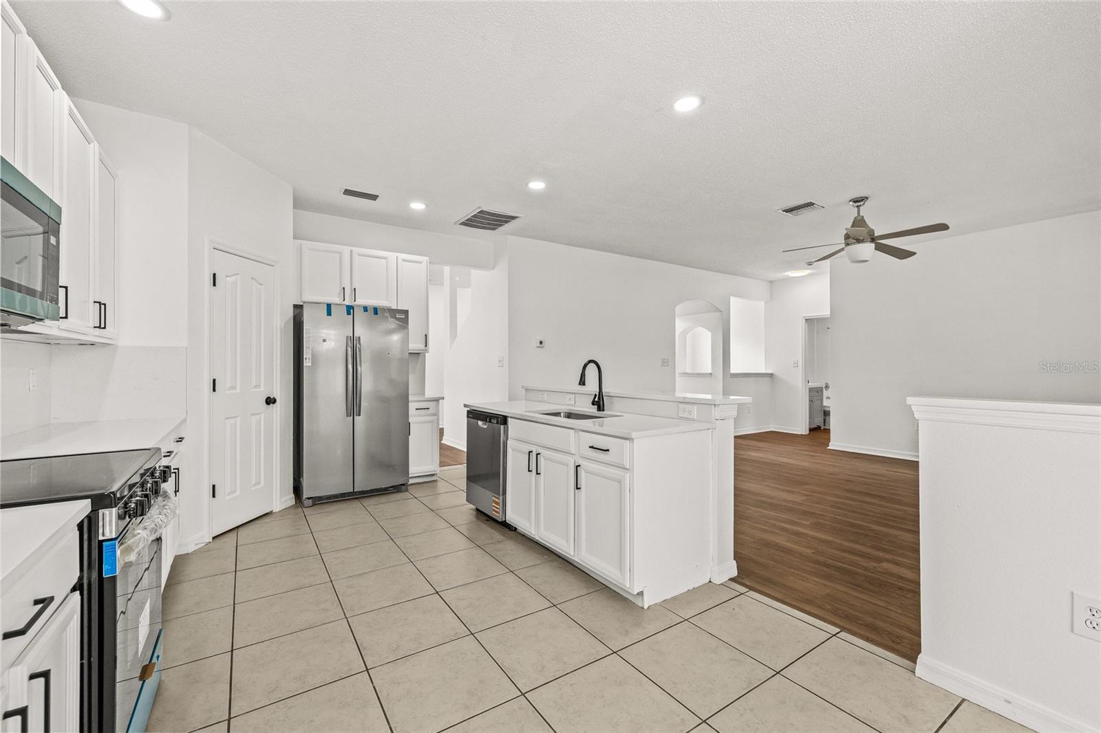 Image 16 of 55 For 8212 Cypress Breeze Way