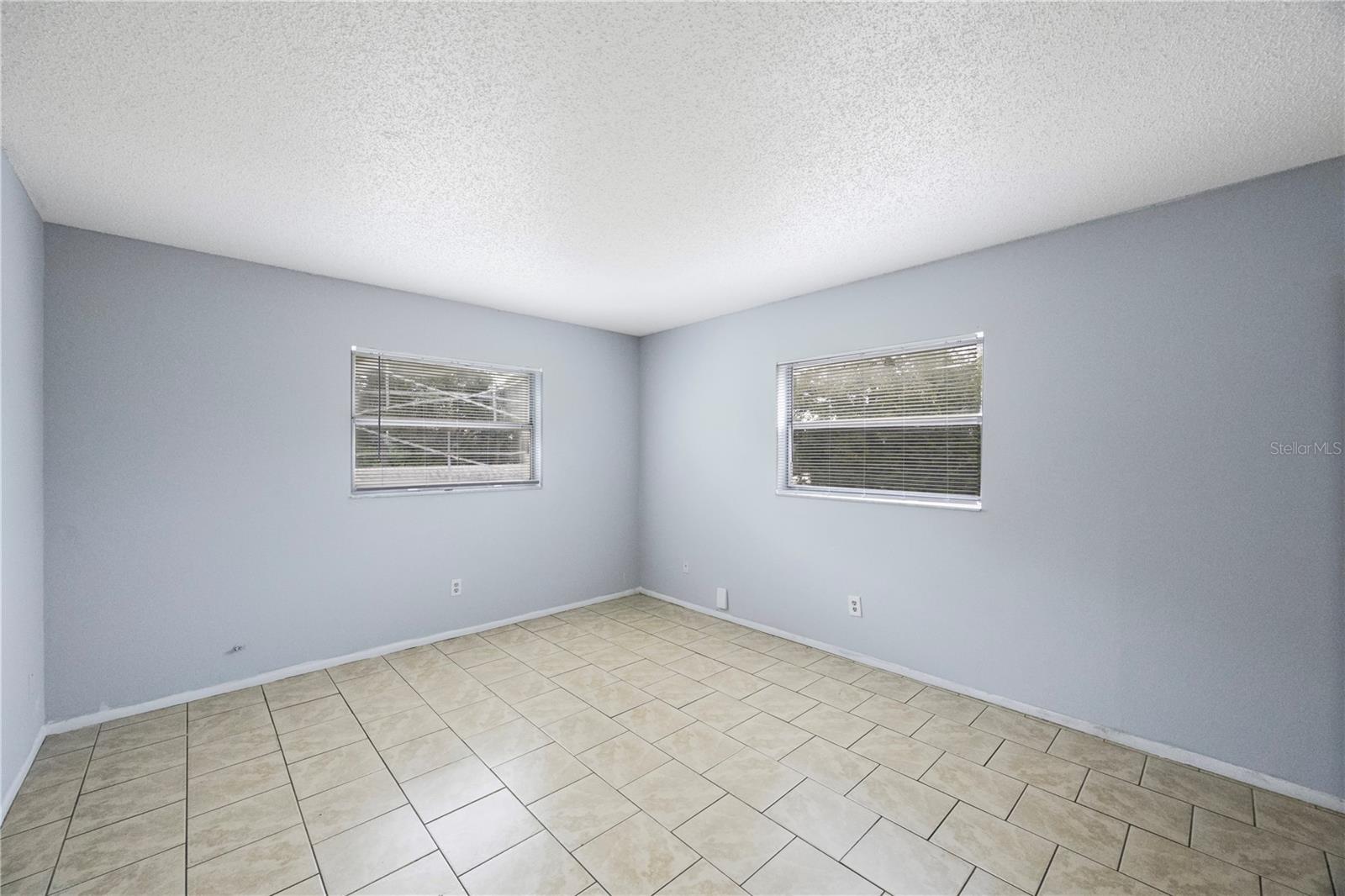 Image 11 of 19 For 1132 Auburn Street