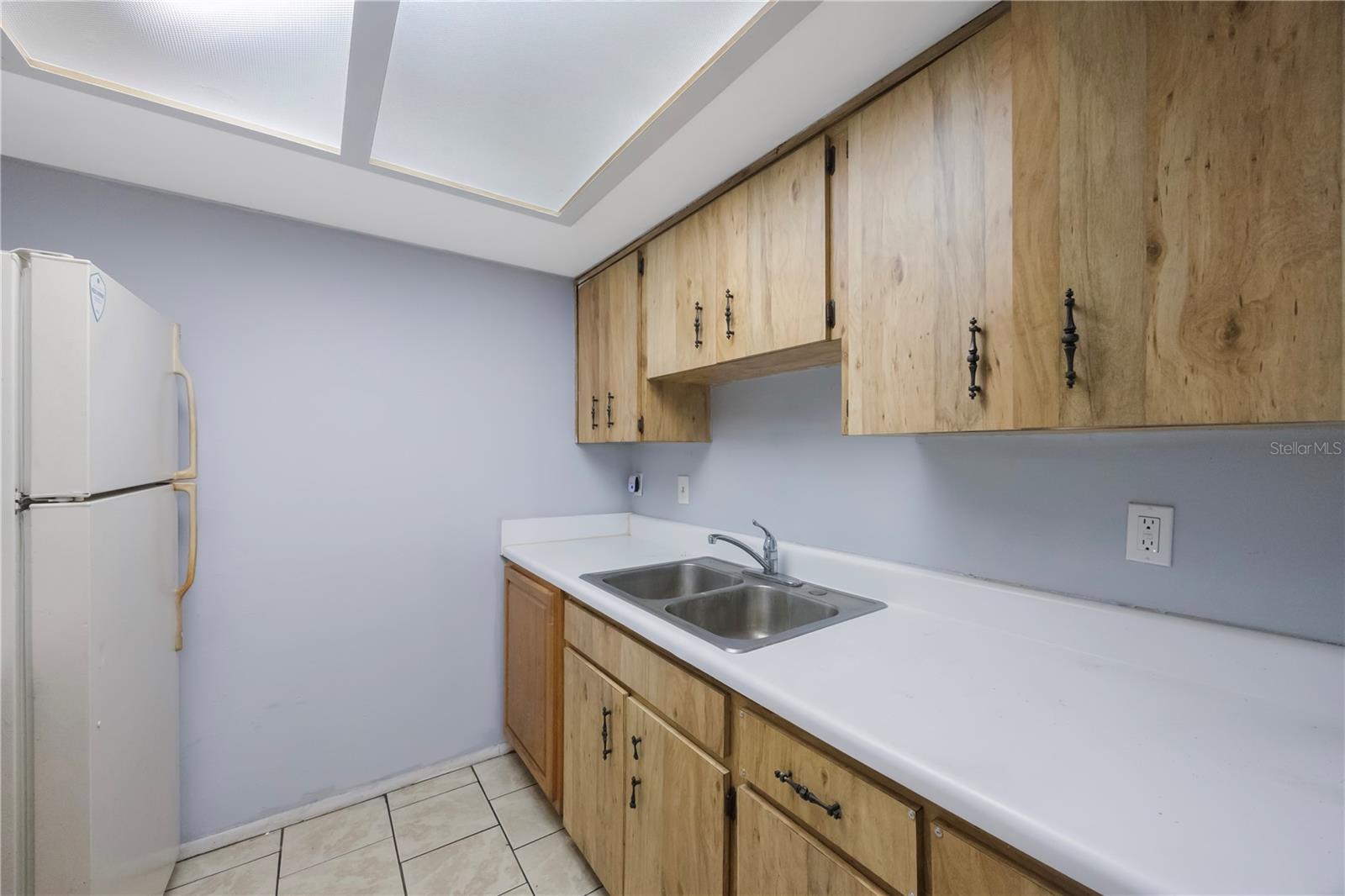 Image 18 of 19 For 1132 Auburn Street