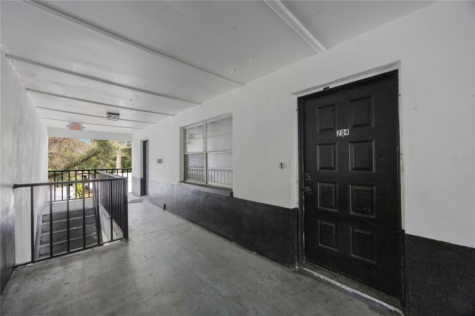 Image 2 of 19 For 1132 Auburn Street
