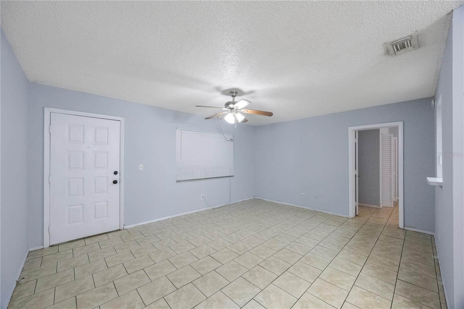 Image 8 of 19 For 1132 Auburn Street