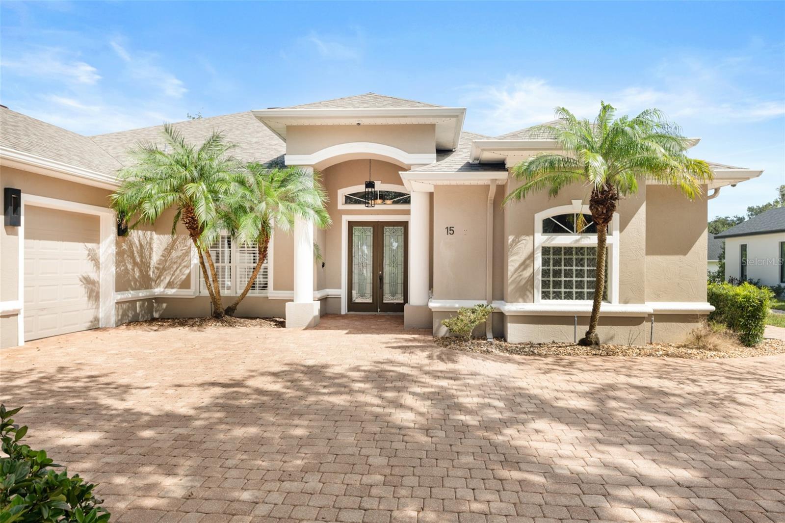 Image 4 of 46 For 15 Old Oak Drive N