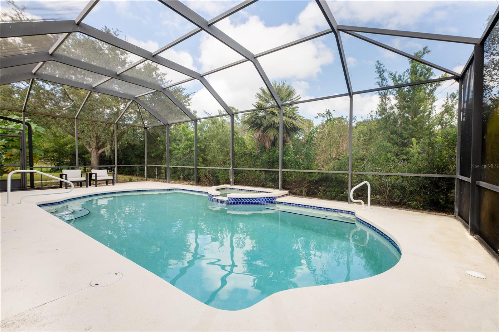 Image 45 of 46 For 15 Old Oak Drive N