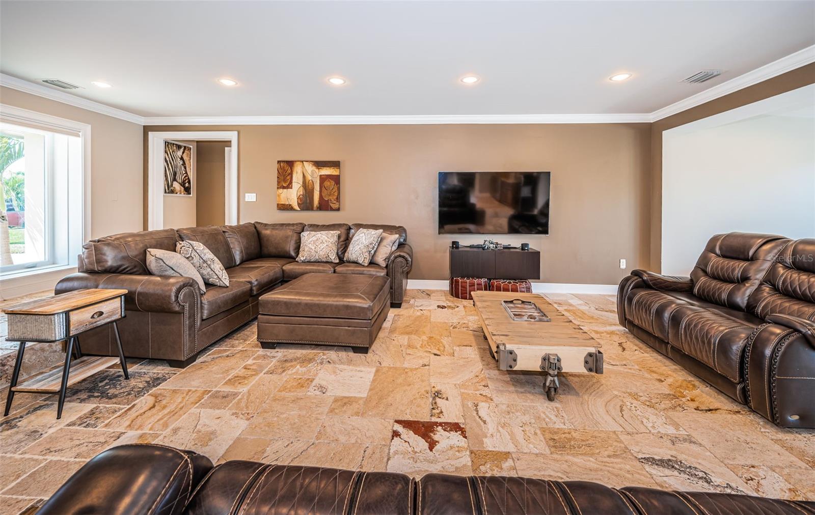 Image 12 of 67 For 4295 13th Lane Ne