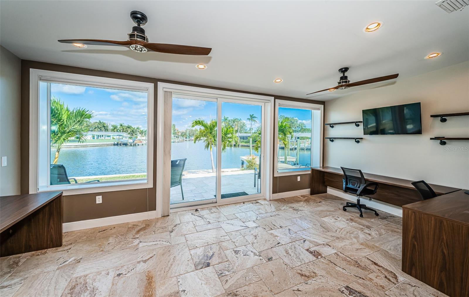 Image 14 of 67 For 4295 13th Lane Ne