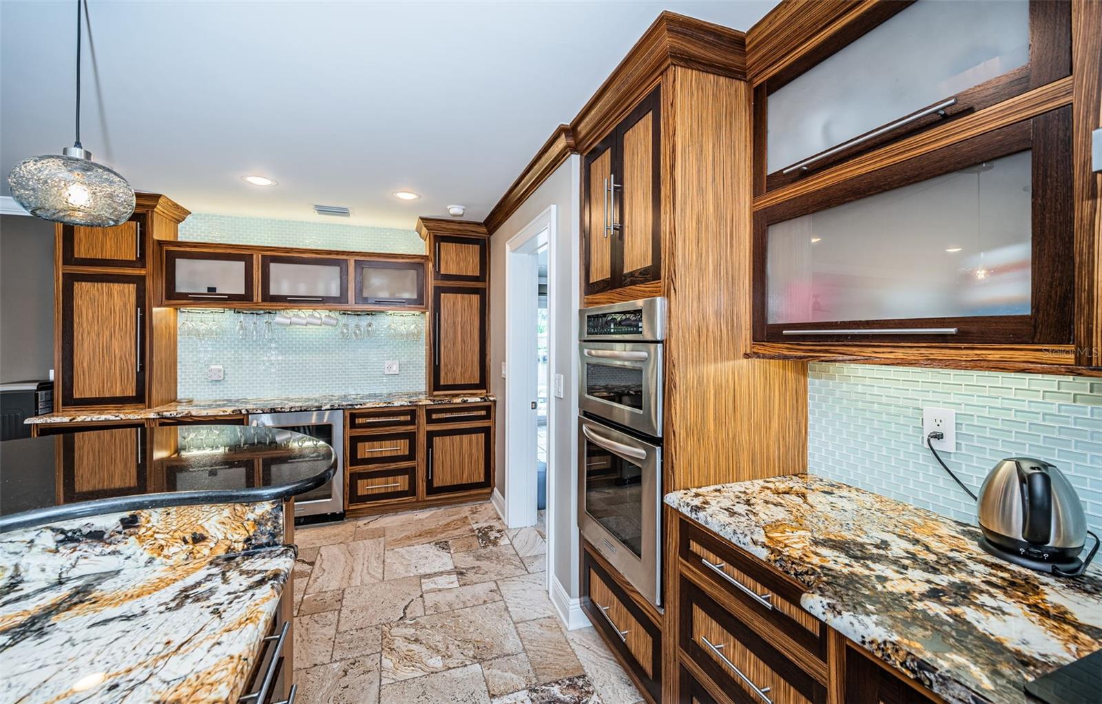 Image 21 of 67 For 4295 13th Lane Ne