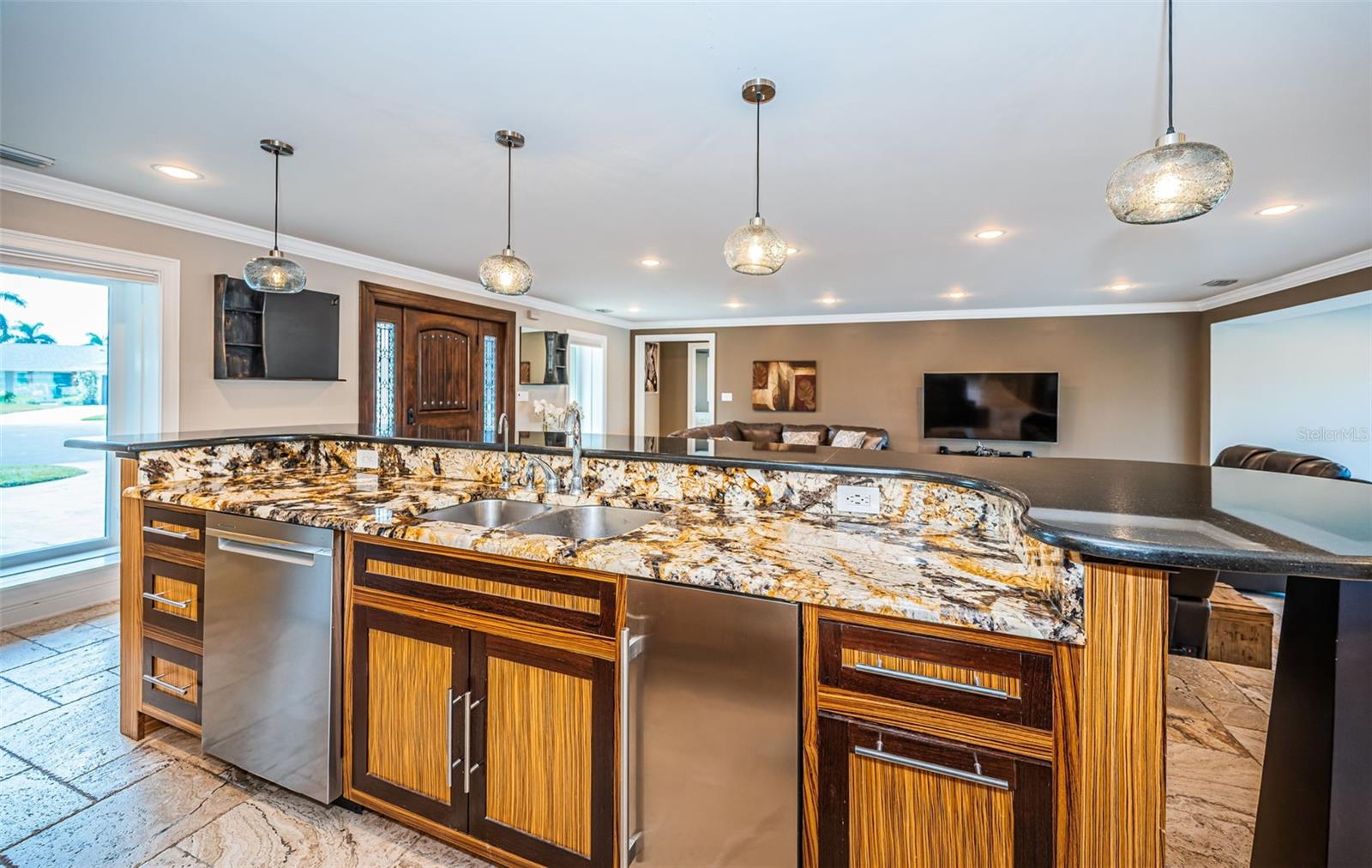 Image 22 of 67 For 4295 13th Lane Ne