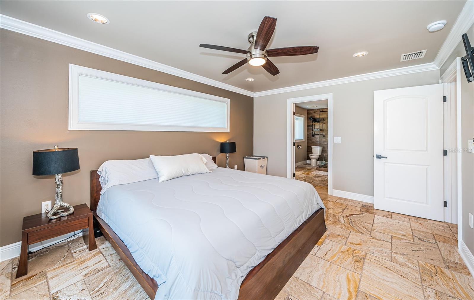 Image 28 of 67 For 4295 13th Lane Ne