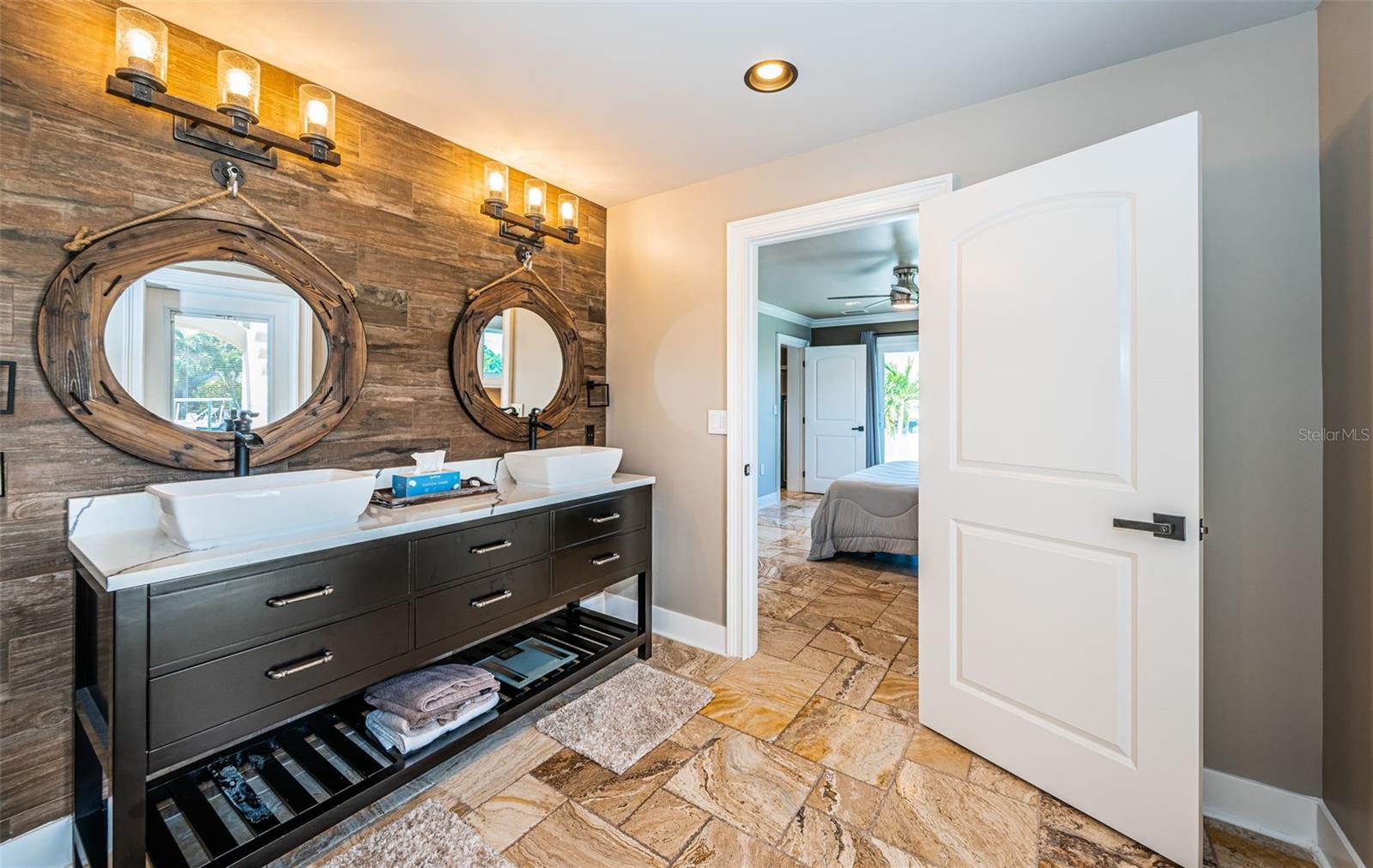 Image 32 of 67 For 4295 13th Lane Ne